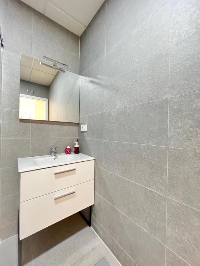 Acogedor Infanta Mercedes Apartment Madrid Ngoại thất bức ảnh